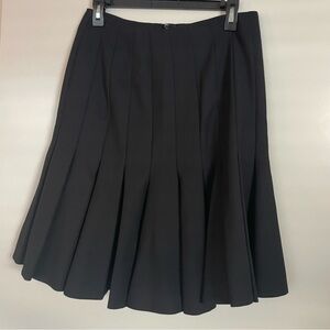 $995 Akris pleated skirt, 100% wool, Size 8